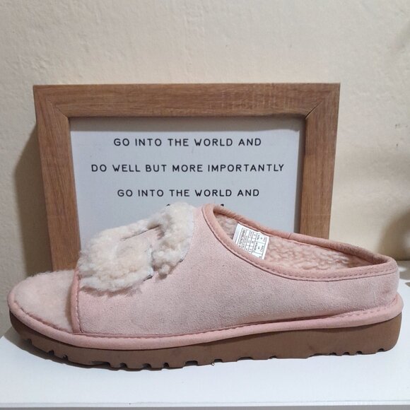 UGG Pink Off White Slip On Open Toe Mule Slides Women's sz 7 - Picture 1 of 9